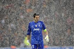 开云体育官网-横扫