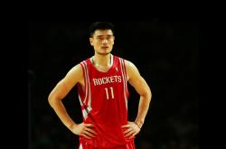开云体育登录-当红魔遇上里昂，卡塞米罗以一己之力定义唯一—论足球场上不可复制的价值