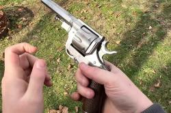 开云体育-包含意大利射击选手夺冠，准星照准精准射击的词条