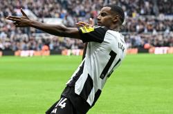 开云体育官网-包含利物浦首发球员连续伤缺，冠军考验在即的词条