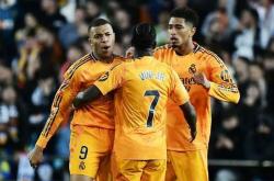 开云体育官方网站-皇马主场击败瓦伦西亚，豪取三分