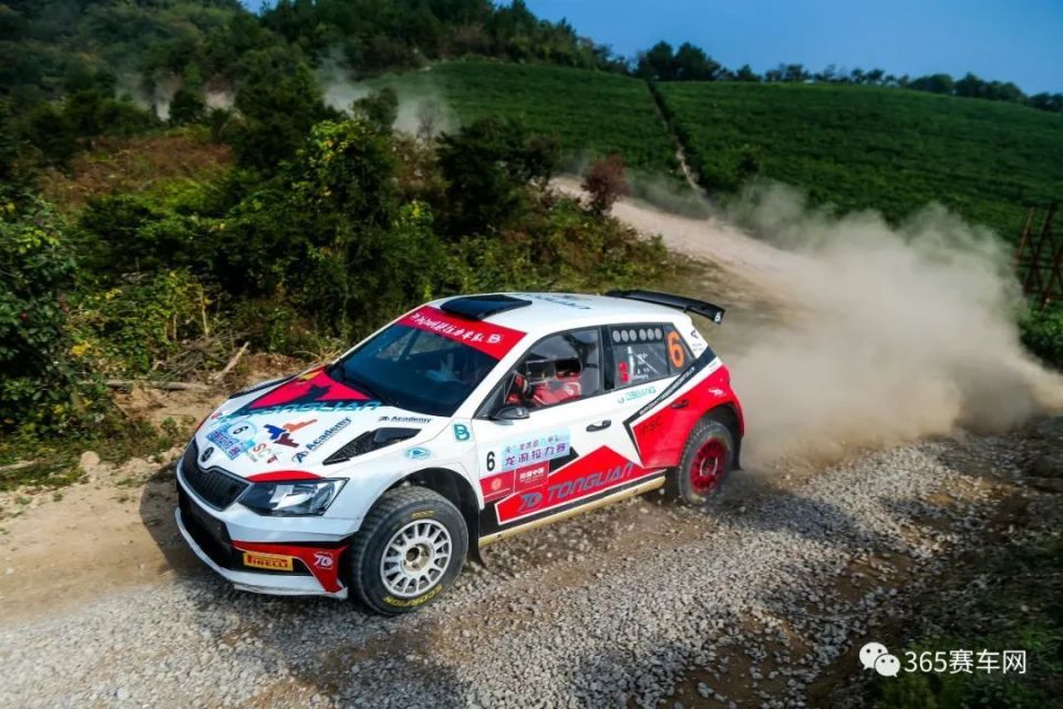 重庆斩获胜利，队员表现抢眼