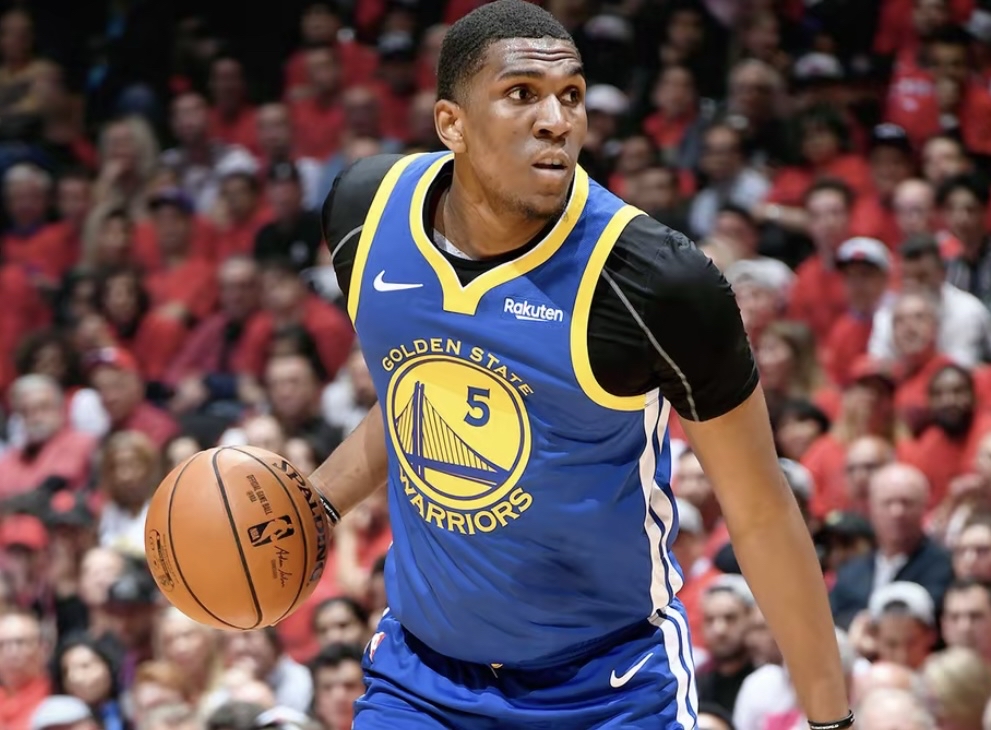 勇士主场大胜雷霆,继续豪取13连胜 勇士主场大胜雷霆,继续豪取13连胜