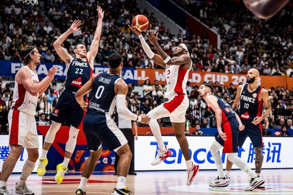 加拿大美国积分争夺战，悬念涌现的简单介绍