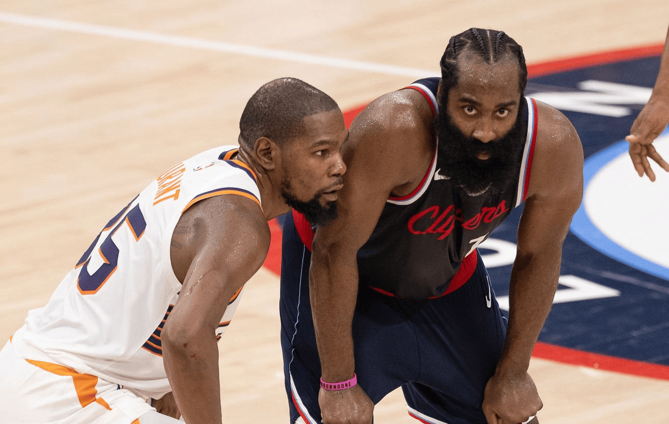 火箭击败雷霆詹姆斯-哈登贡献32分