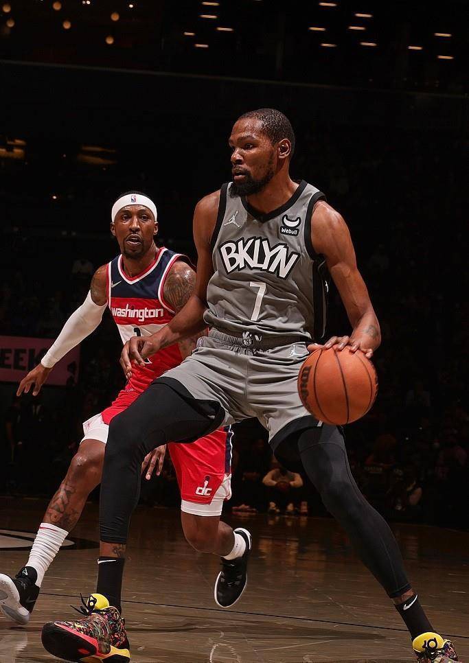 篮网冲击东部前四，杜兰特状态飙升