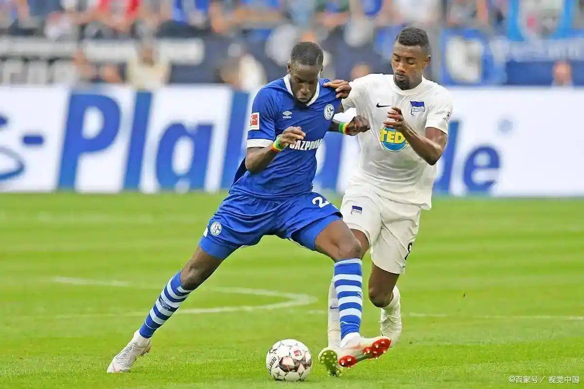 沙尔克04客场战胜科隆，保持胜利势头