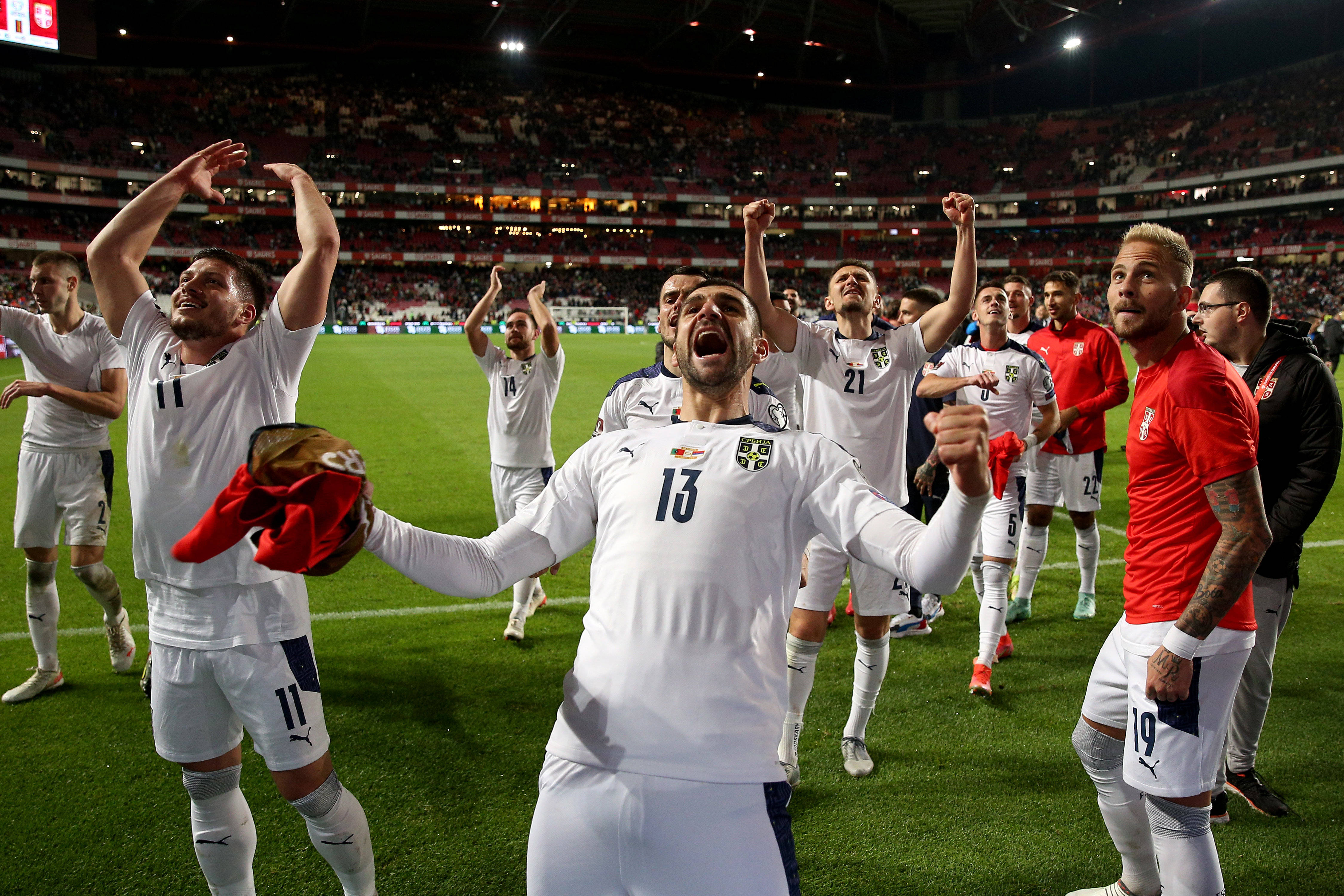 阿尔巴尼亚队勇夺胜利晋级下一轮