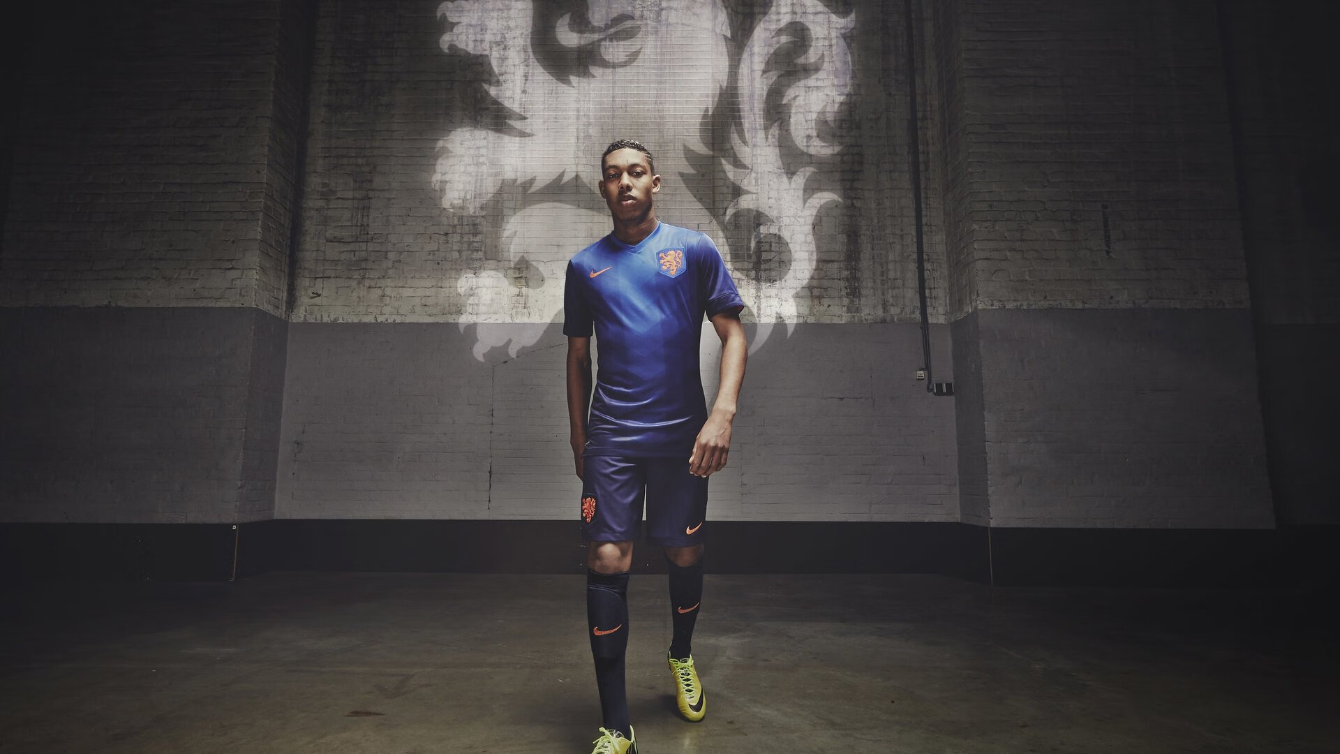 黑天鹅与觉醒的猛虎，欧洲杯的意外美学