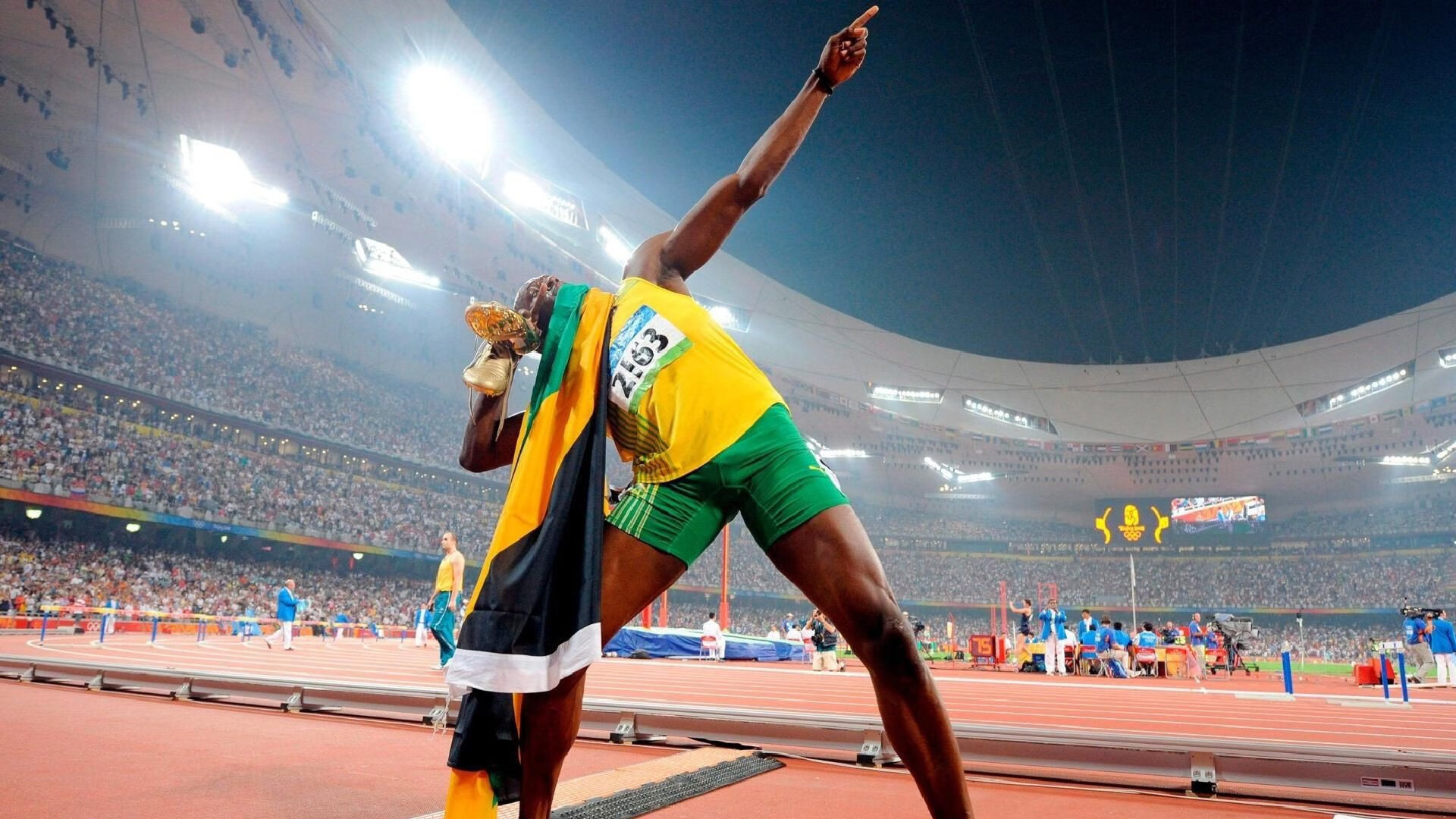 东方巨人闪耀赛场！周琦关键封盖助国王一分险胜76人